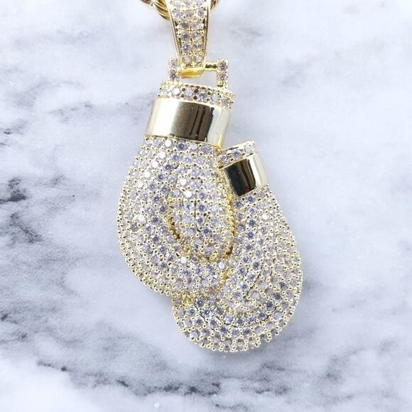 24"Rope Chain - 14K Gold Finish Boxing Gloves - Picture 2 of 13